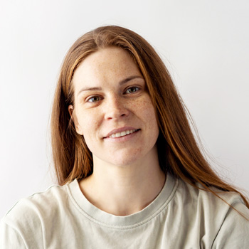 white-woman-with-red-hair